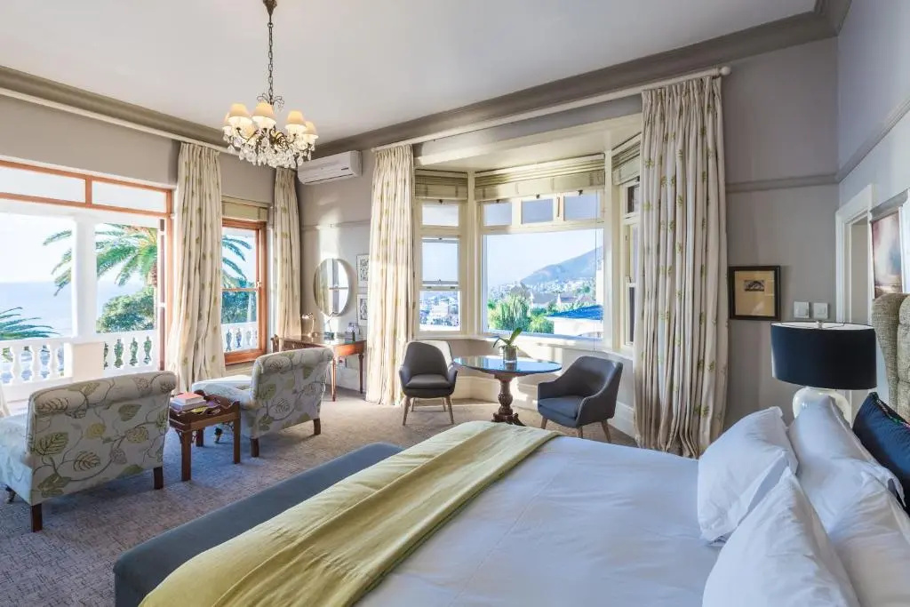 Deluxe Double room with balcony and with sea view (full double bed)