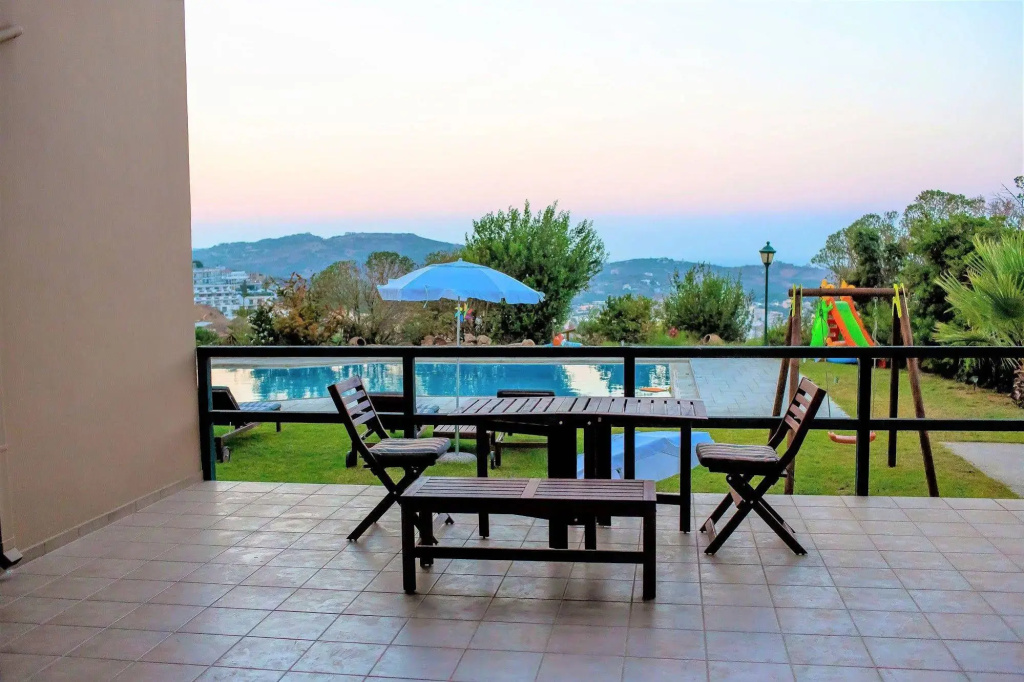 Wild Pear Villa