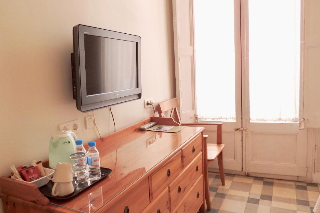 Hostal Poblenou by null