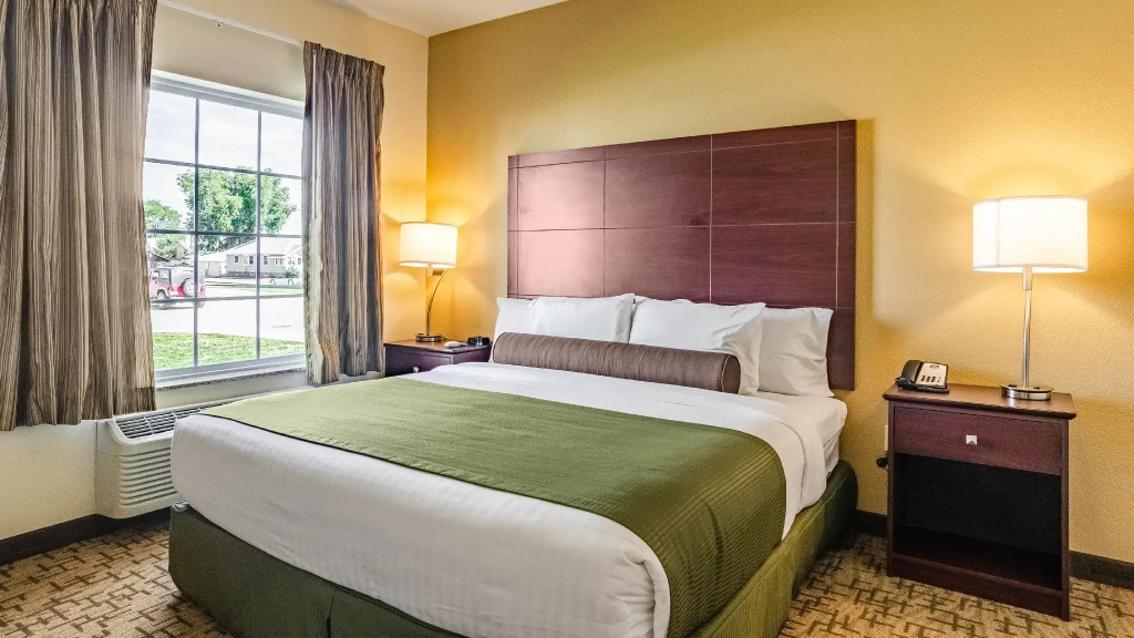 Standard Double room (full double bed)