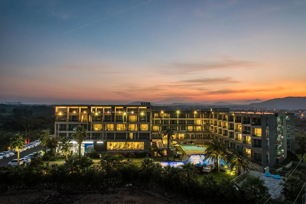 The Four Graces Resort