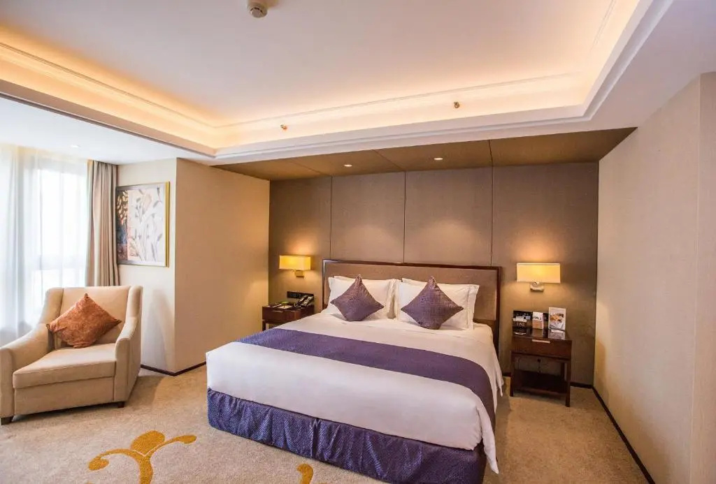 Executive Double room (full double bed)