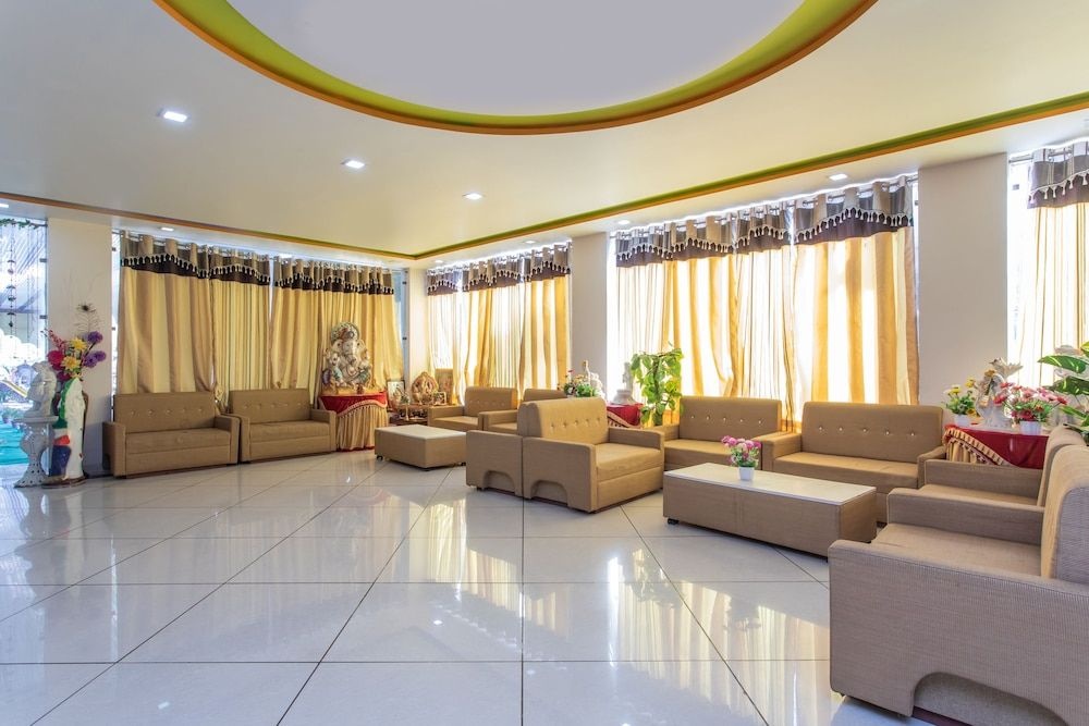 Oyo 28591 Hotel Madur Milan Garden
