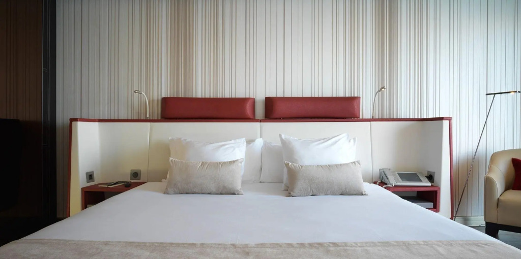 Sunborn Gibraltar Yacht Hotel Resort - фото 6