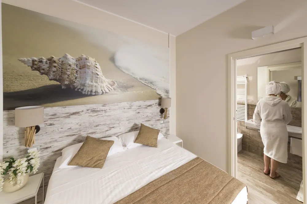 Suite with balcony