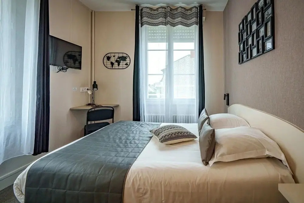 Economy room