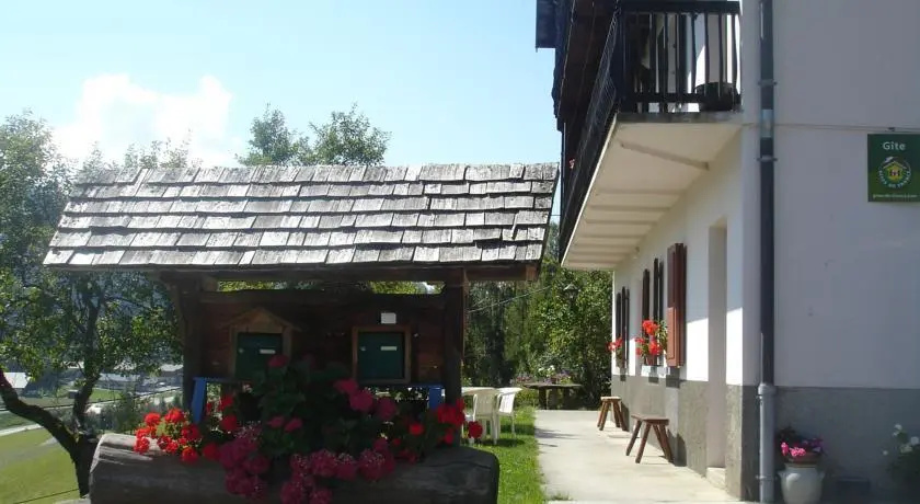 Chalet Rose