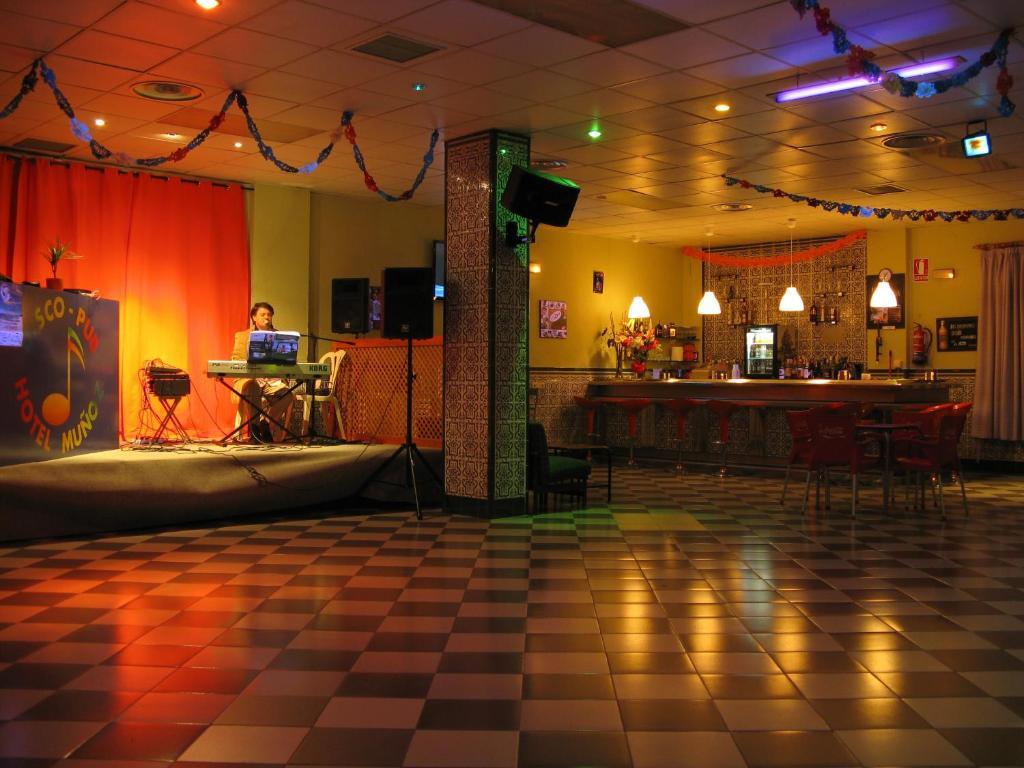 gallery_image_hidden_36