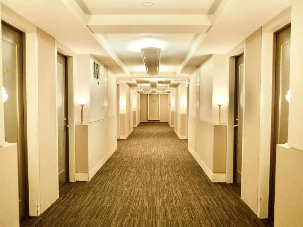 Lobby & Reception