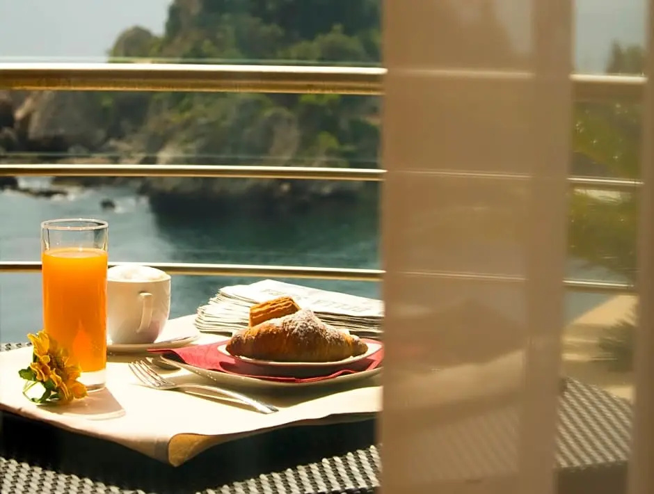 Standard room with sea view