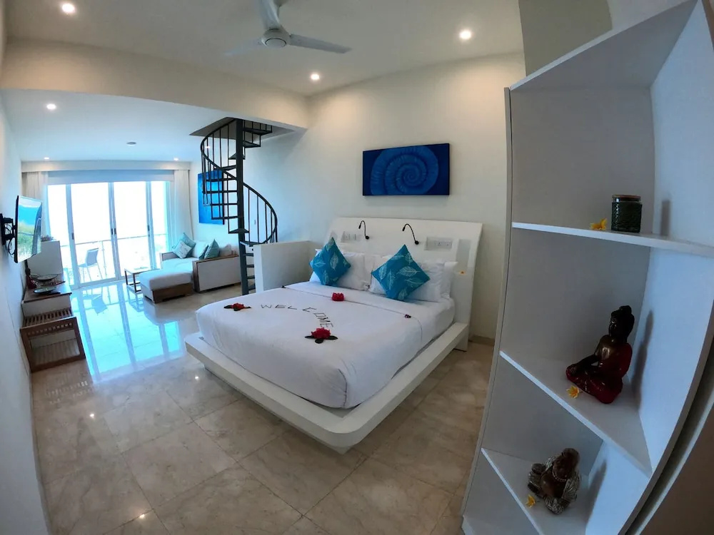 Bukit Pool Suites — 4