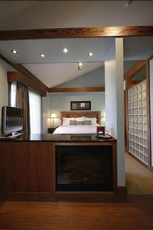 Huff Estates Winery & Inn by null