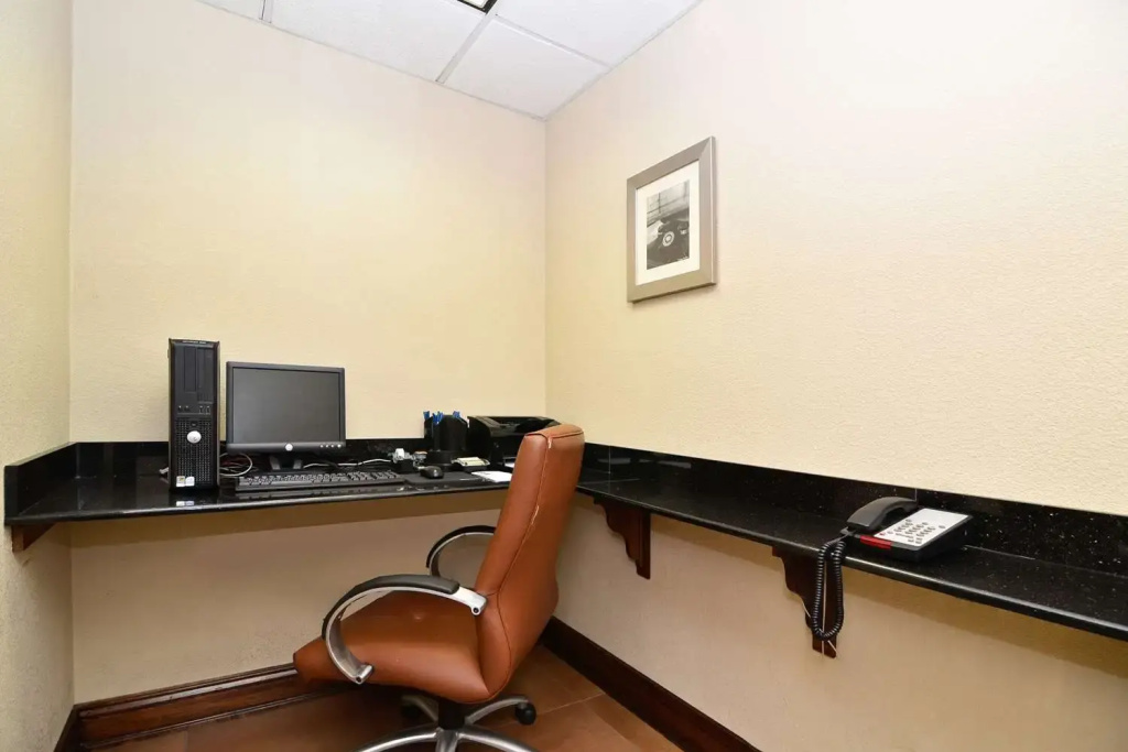 Holiday Inn Express And Suites Washington Dc Noma by IHG - Général