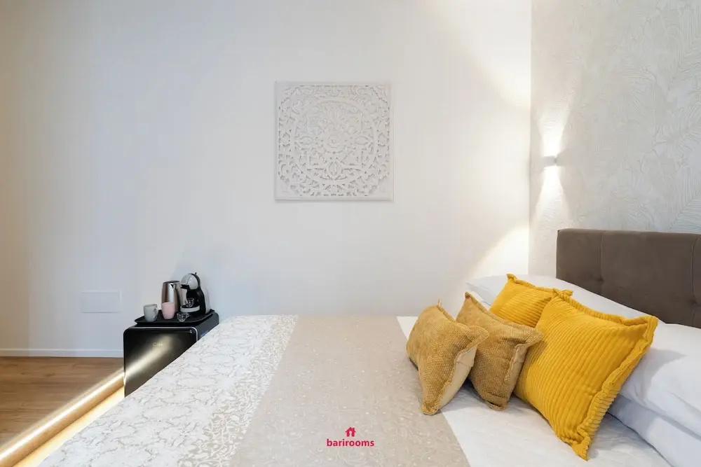 Deluxe Double room (full double bed)