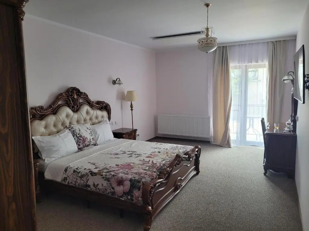 Standard Double room with balcony full double bed
