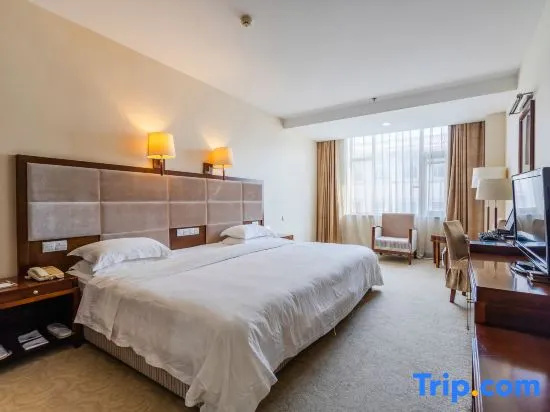 Deluxe Double room (full double bed)