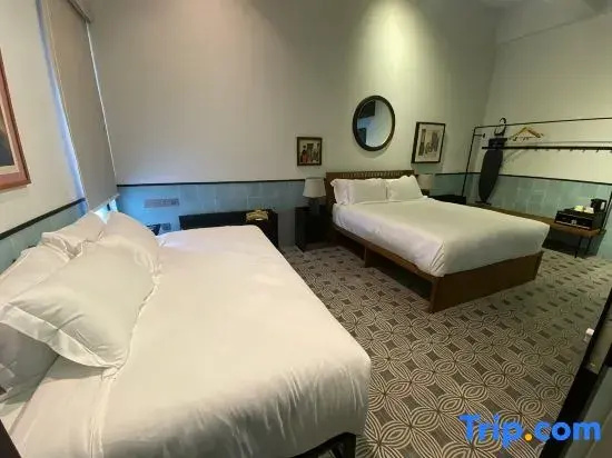 Deluxe Family room