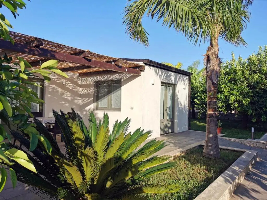 Apartment with garden view