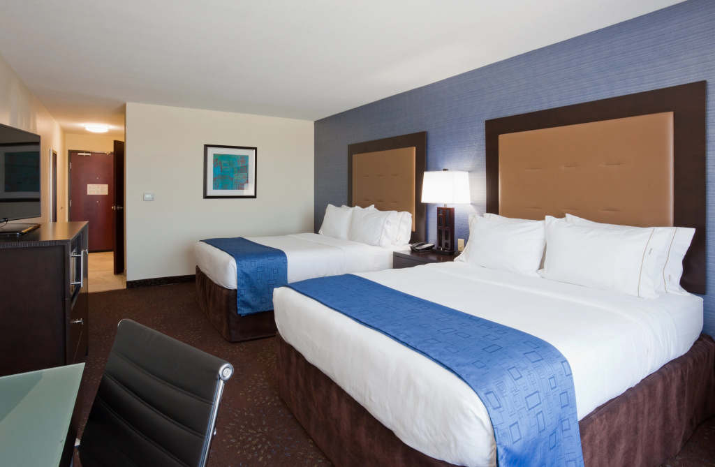 Holiday Inn Express Hotel & Suites Fort Dodge by IHG — фото 2