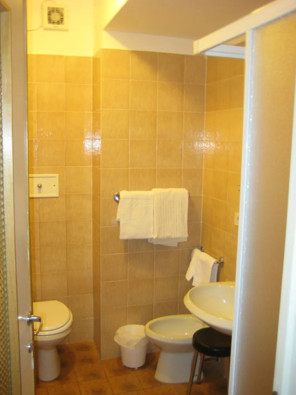 Standard Double room with balcony (full double bed)