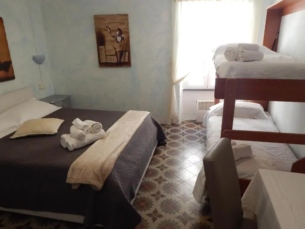 Standard Quadruple room