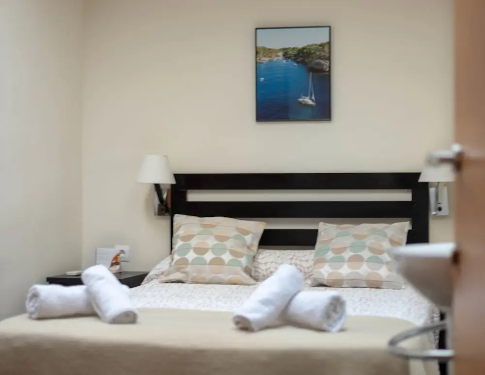 Economy room