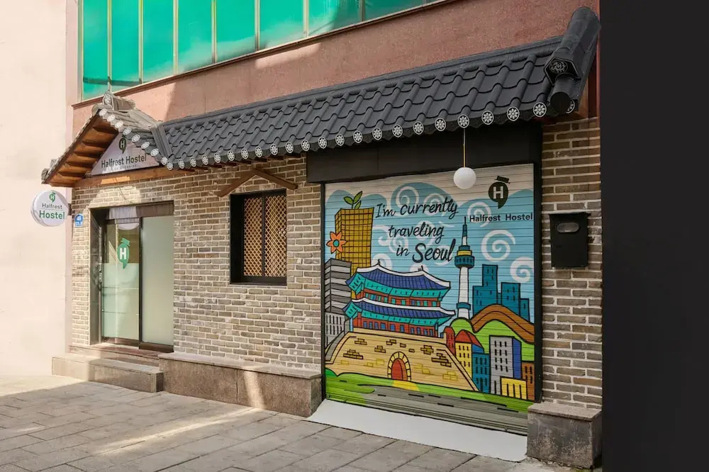 Halfrest Hostel Jongno Insa