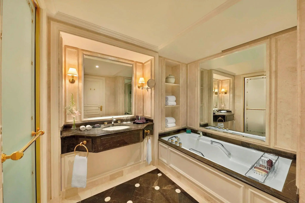 The Ritz-Carlton, Bahrain - Général