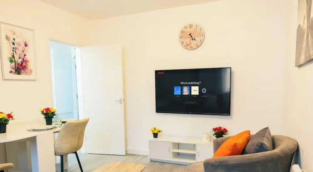 Cozy 2BR Flat Near Cardiff City Centre Stadium Shops Uni