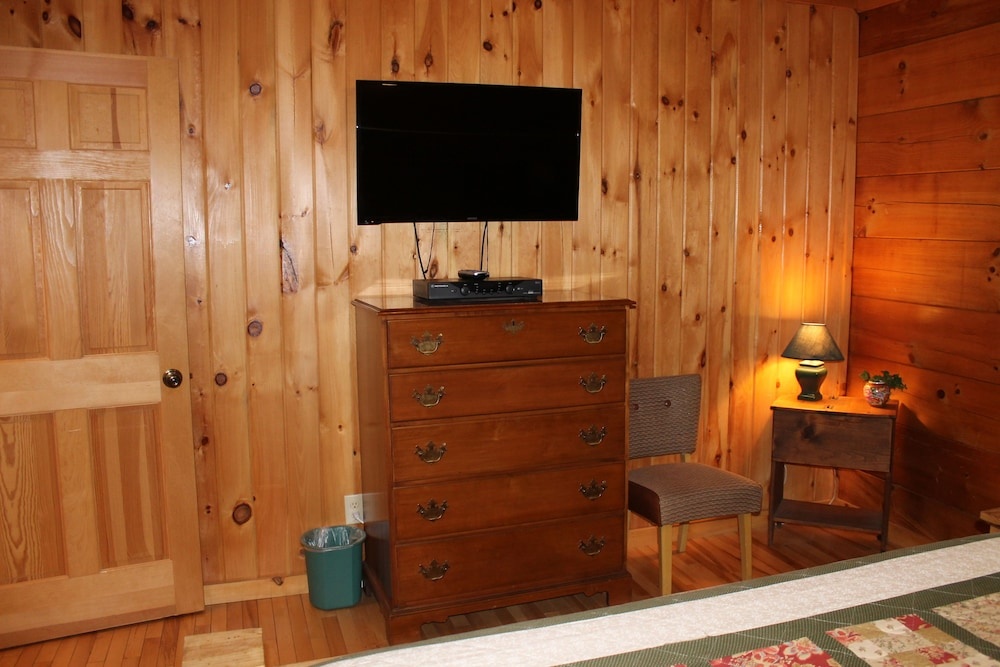 Riverside Log Cabins — 2