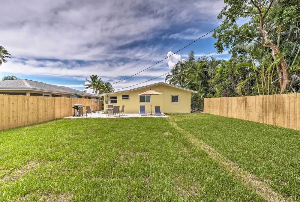 Tasteful Home w/ Patio + Grill < 2 Mi to Beach!