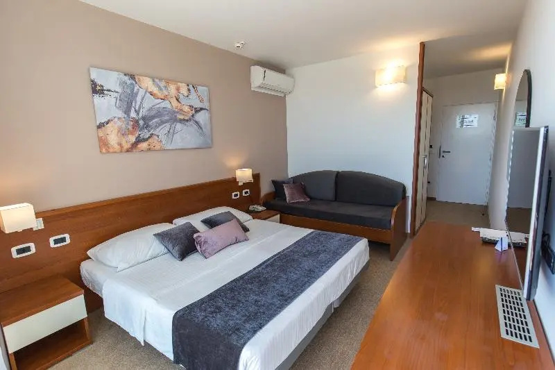Arena Hotel Holiday - Chambres