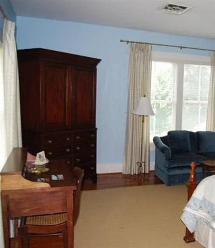 The Leavenworth Inn