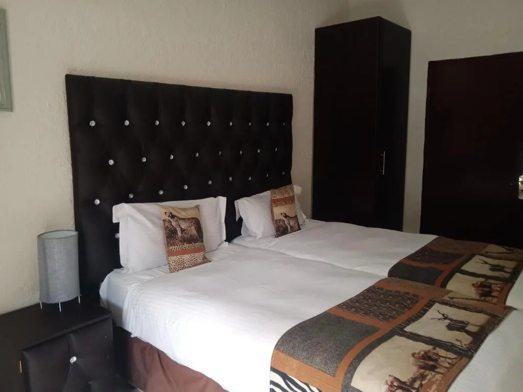 Standard Double room (twin beds)