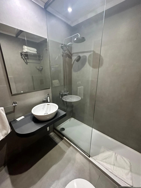 Standard Double room with balcony (full double bed)
