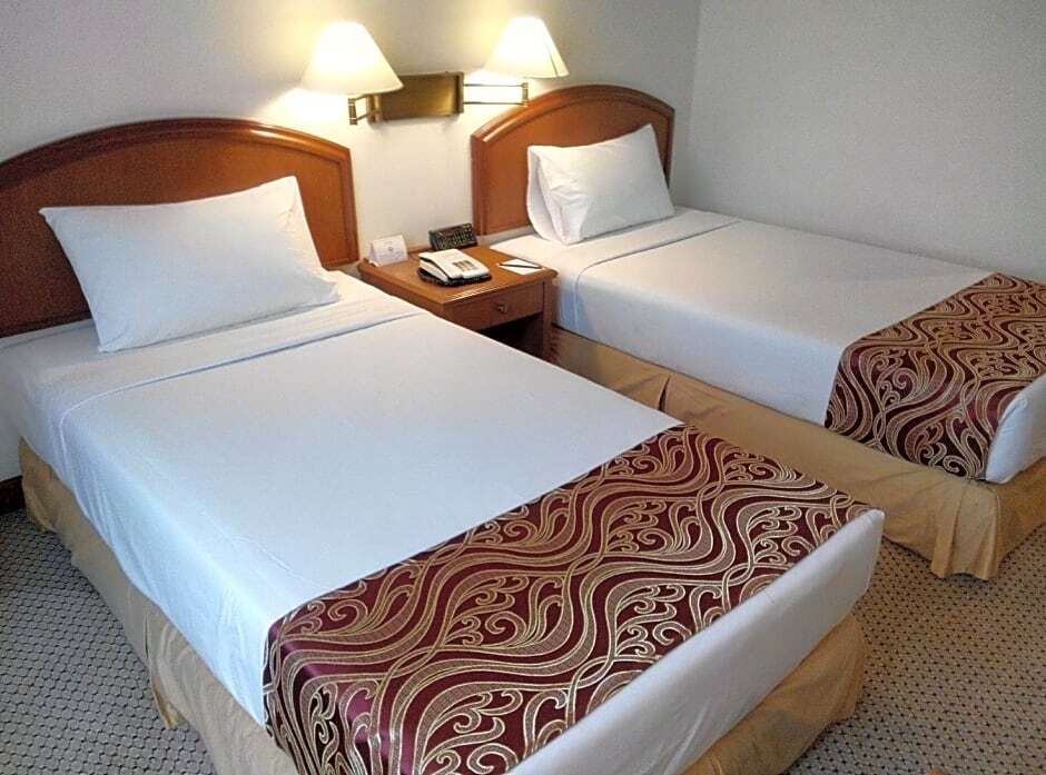 Mandarin Court Hotel