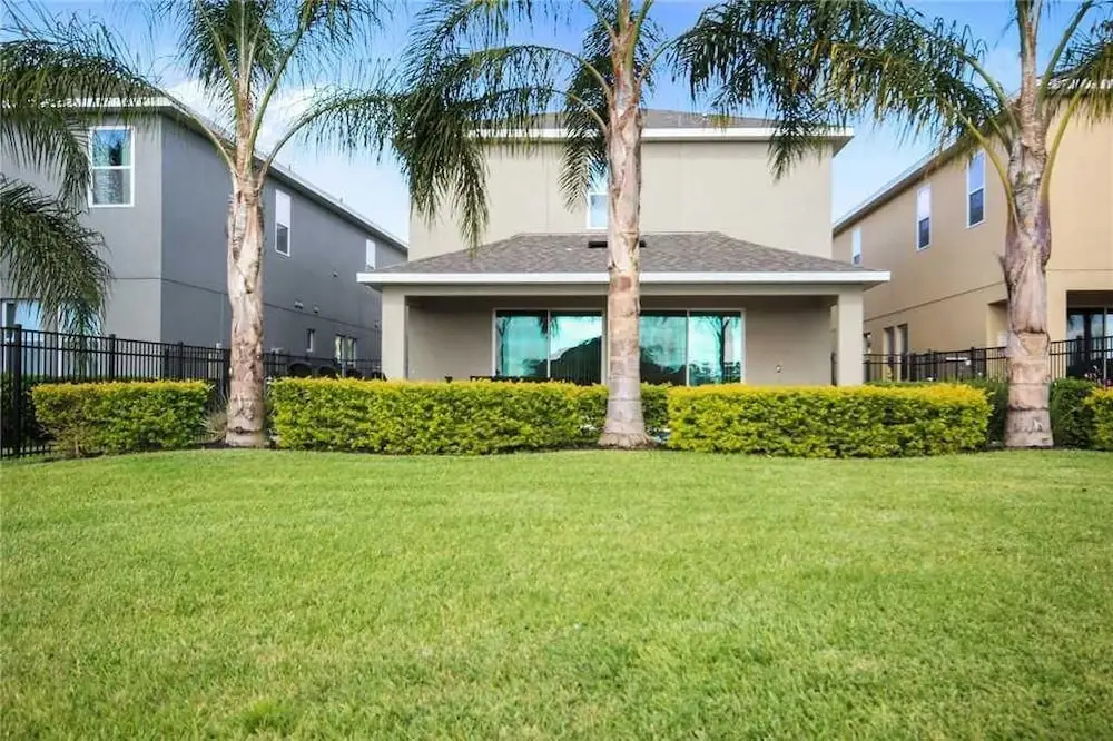 Reunion Daisy 6 Bedroom Home with Private Pool