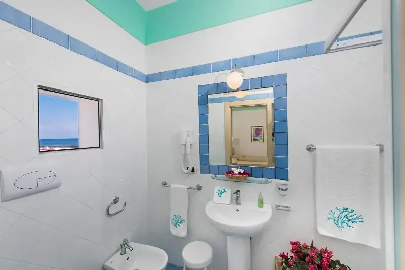 Hotel Ossidiana Stromboli Center - Chambres