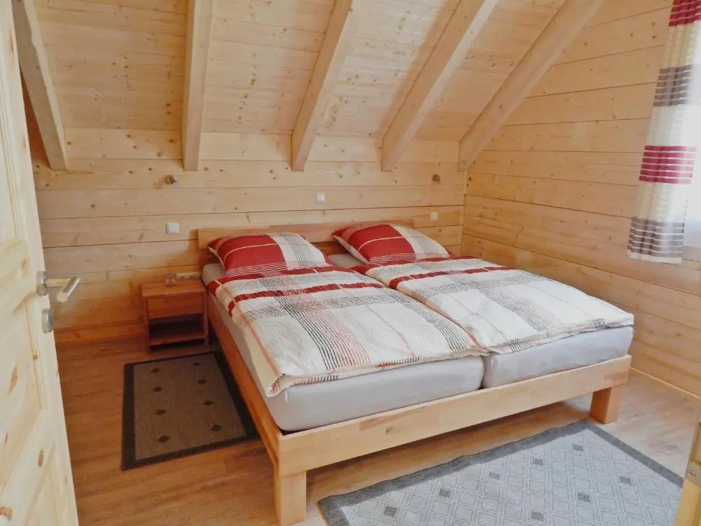 3 Bedrooms Apartment