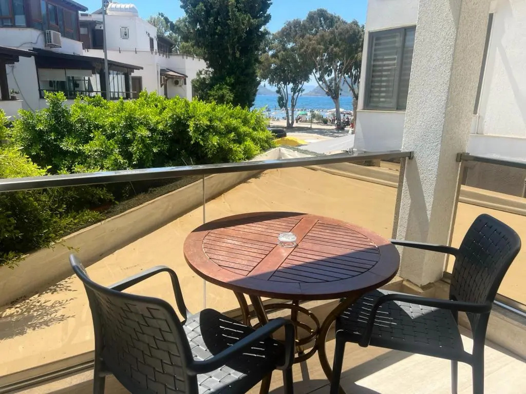 Balcony & Terrace