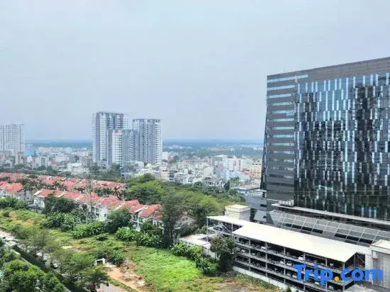 Lang Retreat Apartment - Resort Pool & Elite Gym