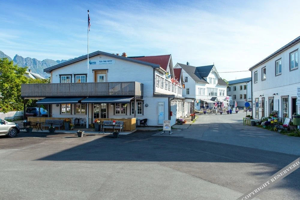 Henningsv?r Guesthouse