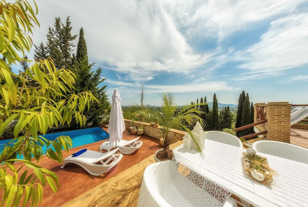 Ark Luxury Villa