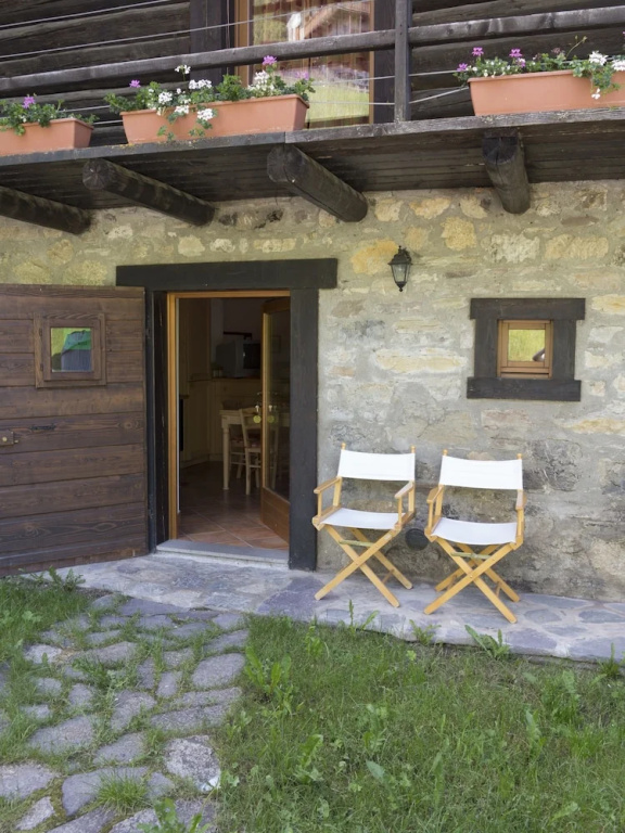 Studio with garden view