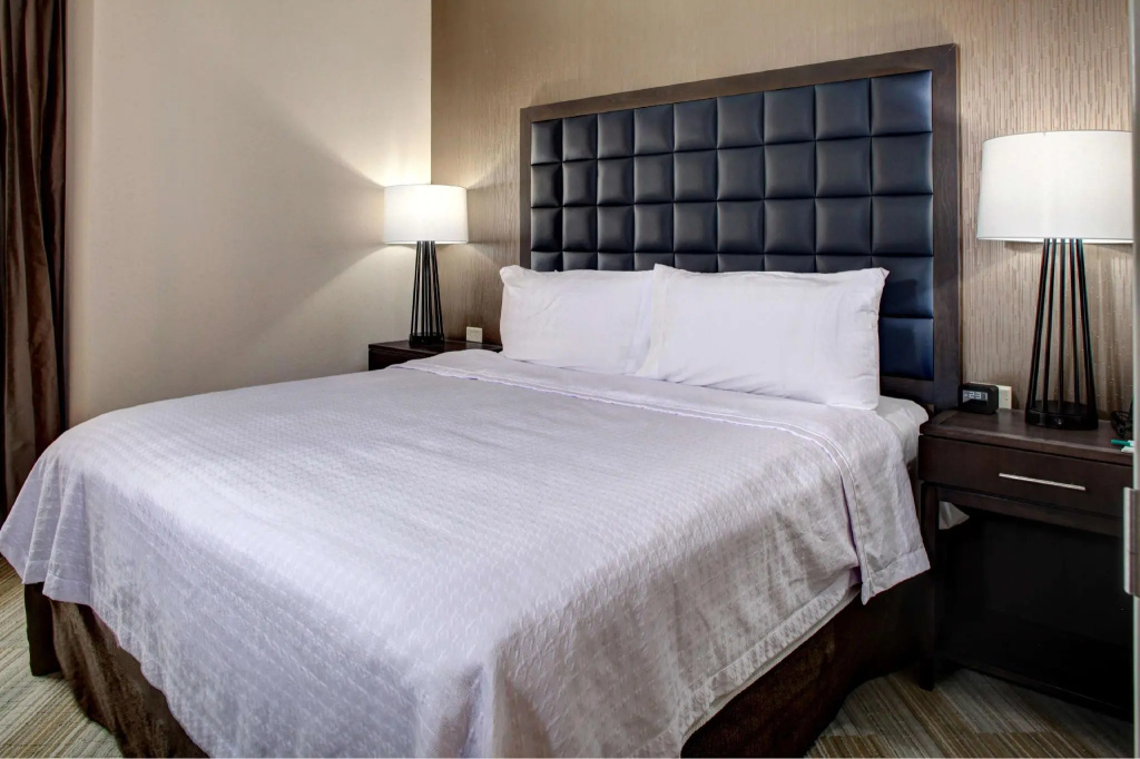 1 Bedroom Double Suite (full double bed)