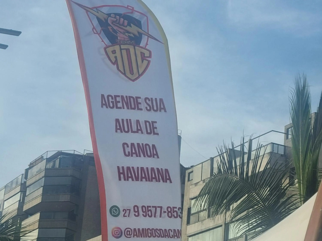 Apartamento Frente para o Mar - Varandão com Blindex - Vista Total para o Mar - 1 Suite e mais 2 Quartos-Ar Condicionado - 2 Vagas - BEIRA MAR - 70 metros da Praia do Morro e Praia da Cerca -WI-FI -TV -DISNEY PLUS-STARMAX-NETFLIX -HBO MAX