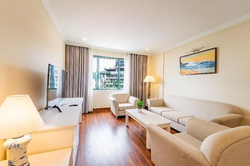 Double Suite (full double bed)