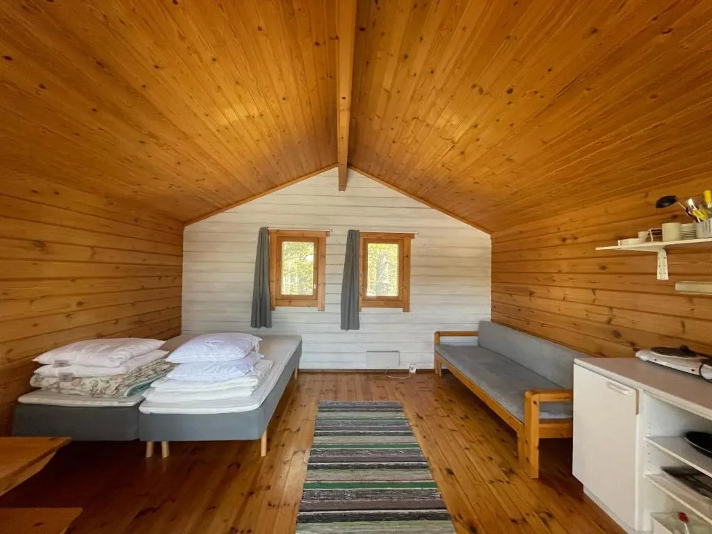 Economy room