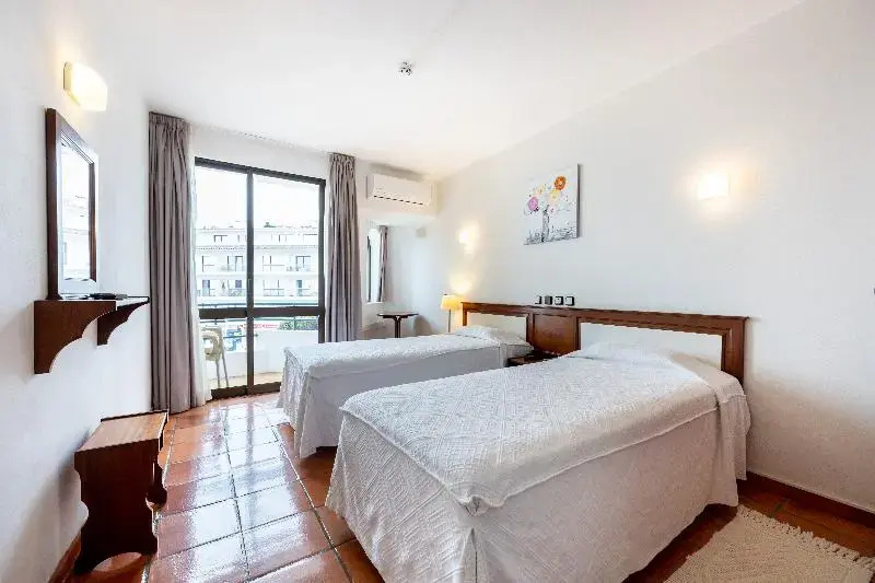 Salema Beach Hotel - Chambres