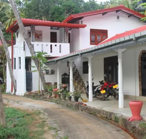 Sandaru Holiday Inn